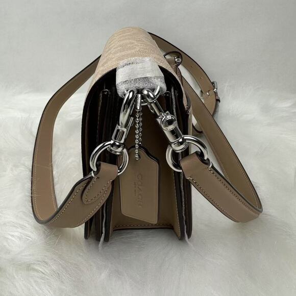 COACH Quinn Bag Shoulder/Crossbody In Signature Canvas In Silver/Sand/Taupe NWT - Picture 3 of 12